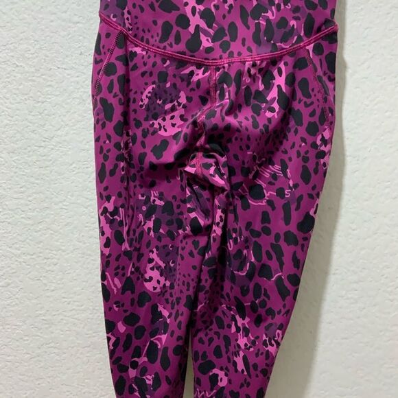 New Lululemon Base Pace High-Rise Crop 24” - Picture 5 of 10